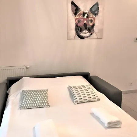 Centre Les Pins 1 Bedroom With Ac, Swimming Pool And Parking Apartman *