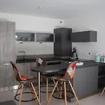 Centre Les Pins 1 Bedroom With Ac, Swimming Pool And Parking Lejlighed