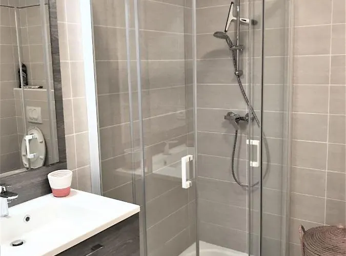 Appartamento Centre Les Pins 1 Bedroom With Ac, Swimming Pool And Parking Juan-les-Pins